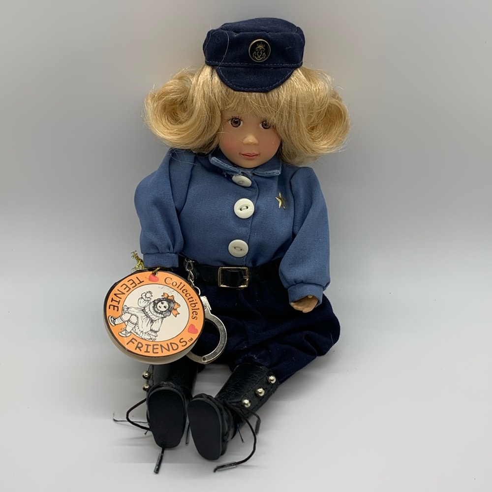 TEENIE FRIENDS Collectibles Dolls. “Melissa” Police Officer code k504